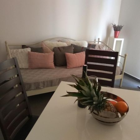 Apartment Bila ชิเบนิก ภายนอก รูปภาพ