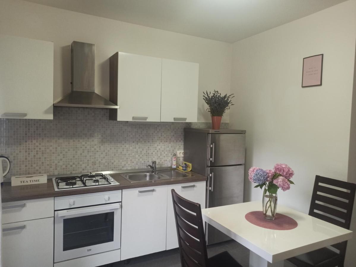 Apartment Bila ชิเบนิก ภายนอก รูปภาพ