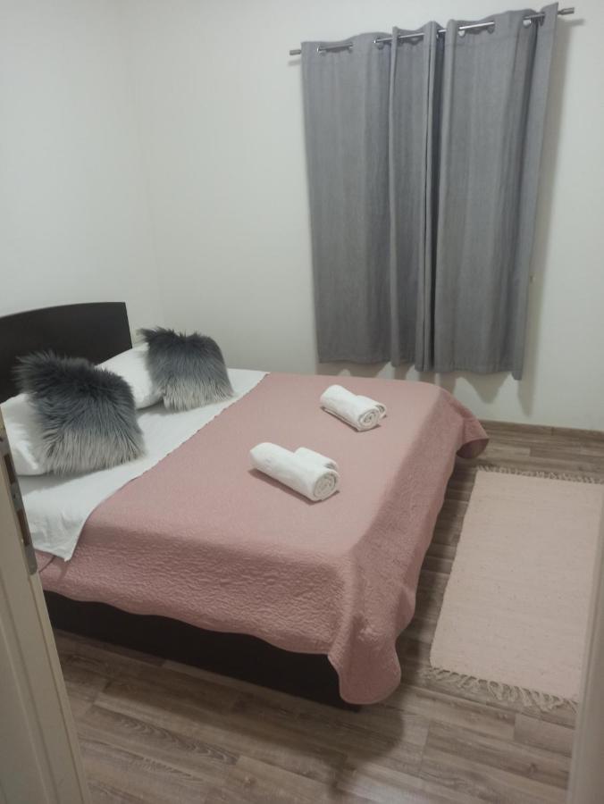 Apartment Bila ชิเบนิก ภายนอก รูปภาพ