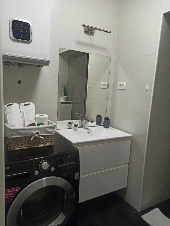 Apartment Bila ชิเบนิก ภายนอก รูปภาพ